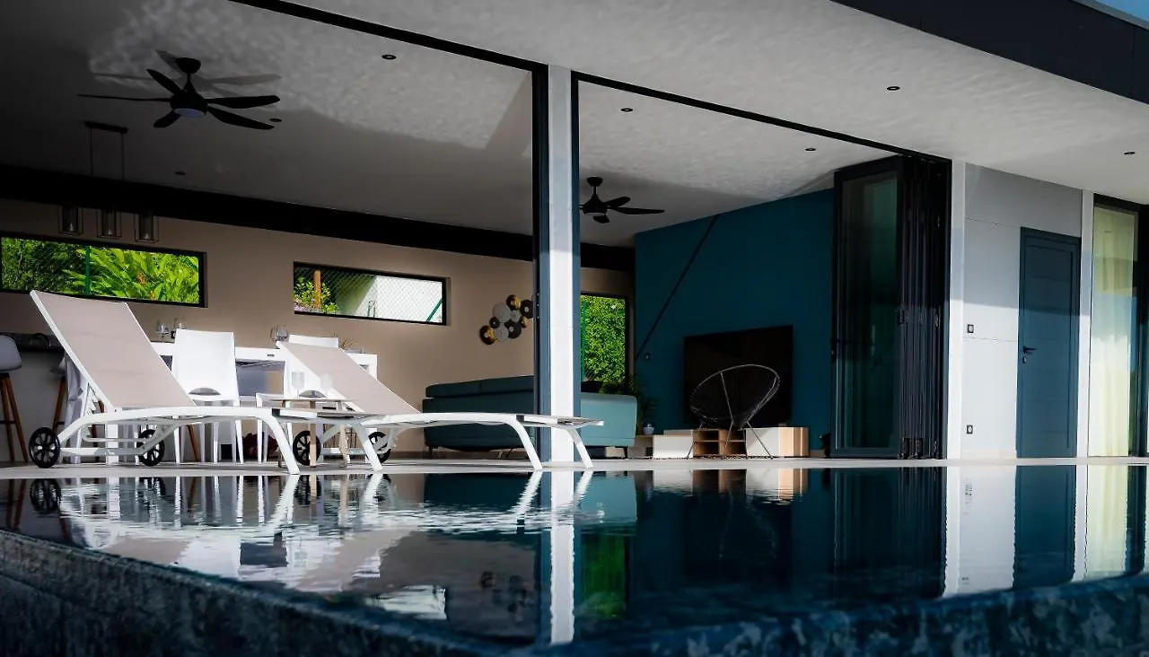 Villa Lembah Giri Villas 5***** Bouillante Guadeloupe